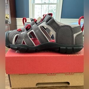 NWT Keen Kids Water Shoes, Size 11